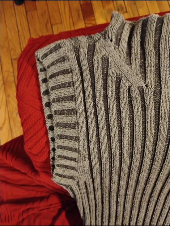 Express Gray Ribbed Mock Neck Sleeveless Tunic Top 16 p2p - Picture 5 of 7